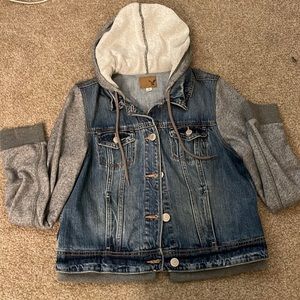 American Eagle Denim Jacket w Grey Sleeves